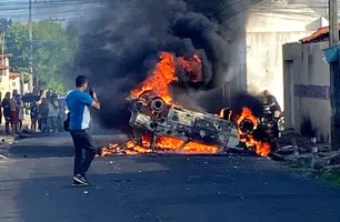 Caso destruído pelas chamas (Foto: Reprodução)