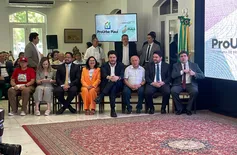 4 mil títulos são entregues em lançamento de programa de regularização fundiária