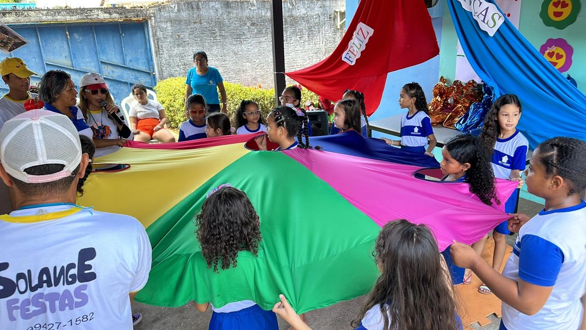 Conecta Piauí participa de ação social com crianças na creche Espaço Crescer