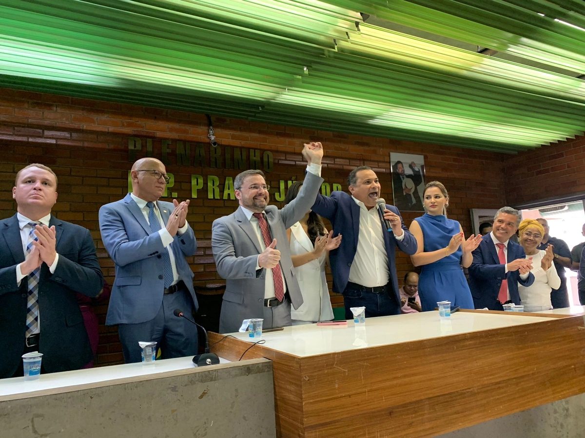 Evaldo Gomes oficializa apoio à Fábio Novo