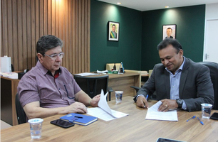 Fábio Abreu assina acordo para reforma de 37 escritórios da secretaria no Piauí (Foto: Reprodução)