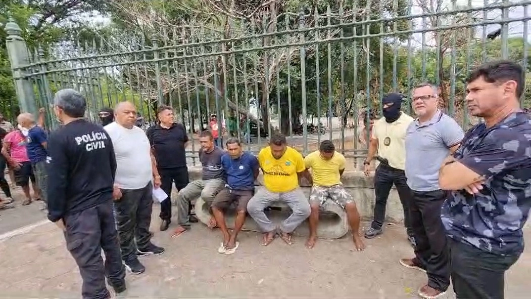 Homens são presos por arrombamento de carros no centro