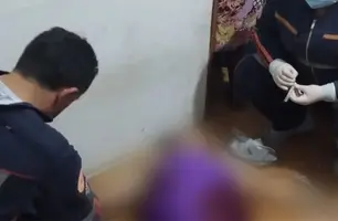 Mulher é alvejada por tiros na porta de casa em Parnaíba (Foto: Reprodução)