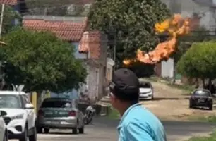 Poste da Equatorial explode em bairro da zona Sudeste de Teresina (Foto: Reprodução)