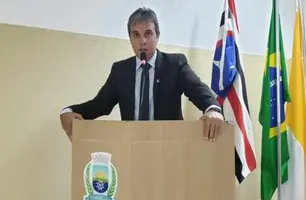 Que coisa! Casal desativa alarme e furto pertences em carro de vereador de Timon (Foto: Reprodução)