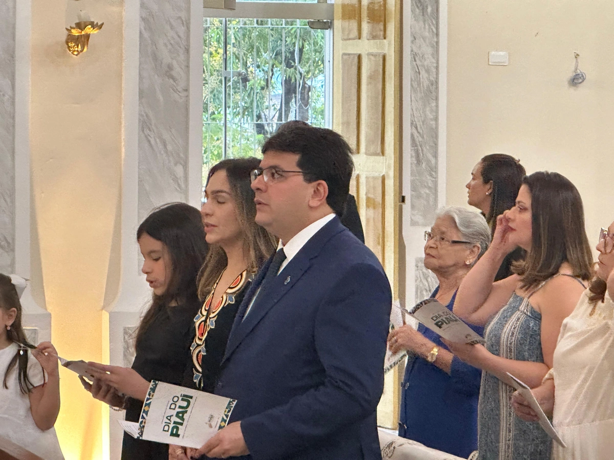 Rafael Fonteles participa de Missa de Ação de Graças de aniversário do Piauí