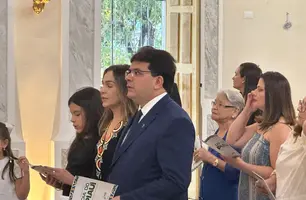 Rafael Fonteles participa de Missa de Ação de Graças de aniversário do Piauí (Foto: Aric Leite / Conecta Piauí)