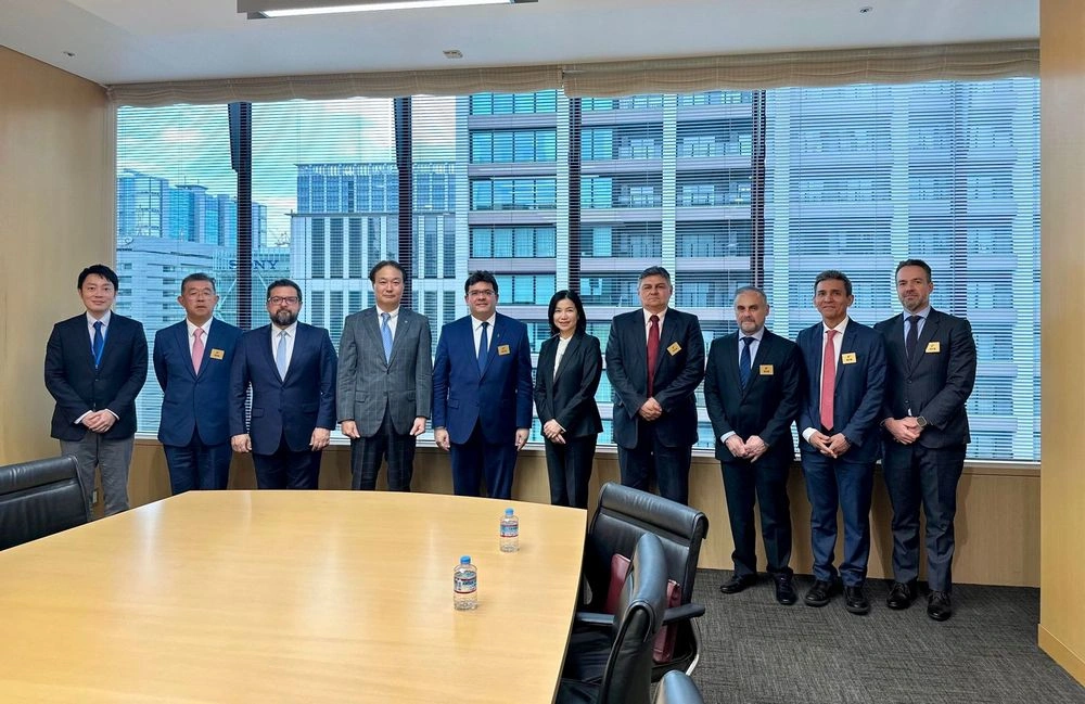 Reunião com representantes da Toyota no Japão