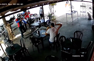 Sargento da PM tem arma levada por bandidos durante assalto em Teresina (Foto: Reprodução)