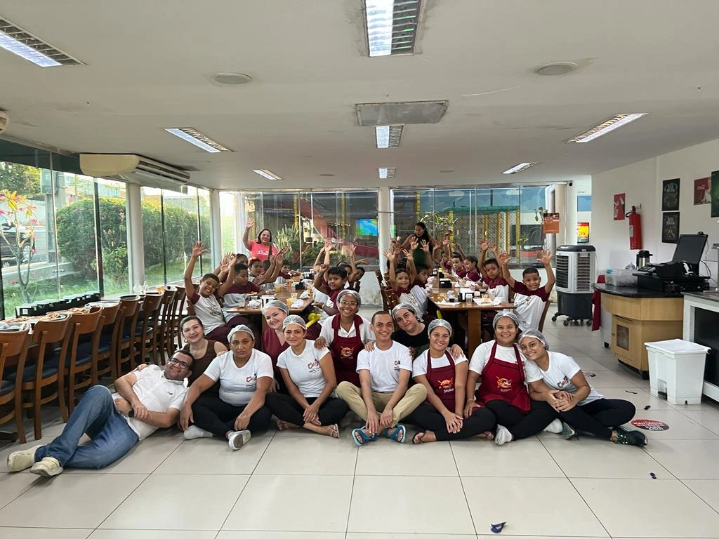 Semana da Criança: crianças em vulnerabilidade visitam restaurantes no Piauí