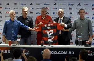 Tite é apresentado oficialmente como técnico do Flamengo (Foto: Marcelo Cortes /CRF)