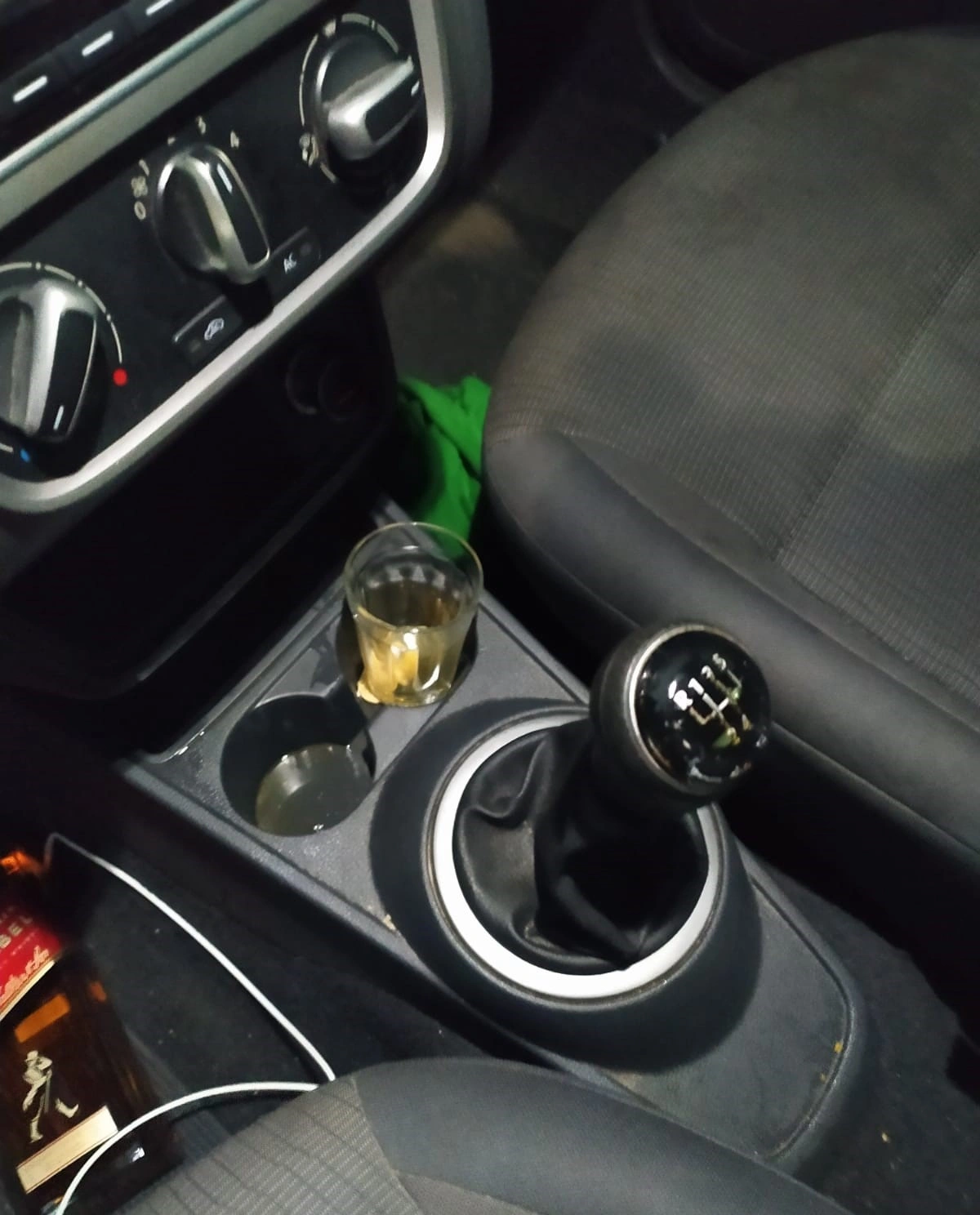 Carro colide contra viatura parada em sinal de Parnaíba