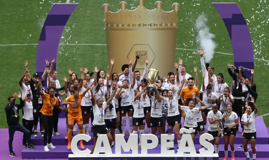 Corinthians é tetra no Paulistão e Inter é campeão do Gaúcho Feminino