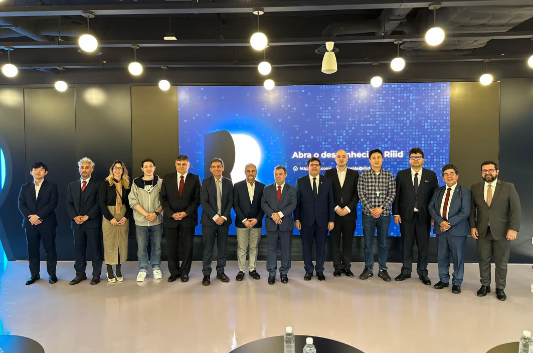 Governo adotará tecnologia da Coreia do Sul para inovar educação no Piauí