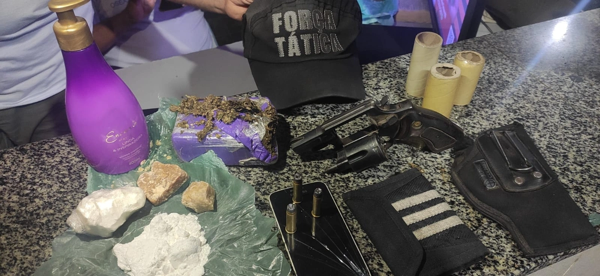Material apreendido pela polícia