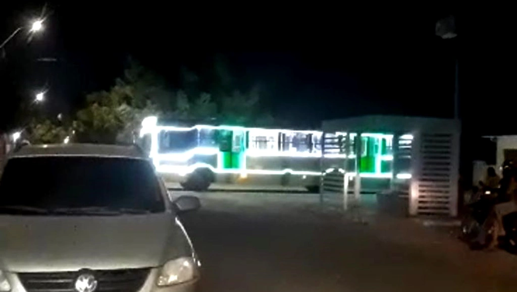 Ônibus decorado para o Natal em Teresina