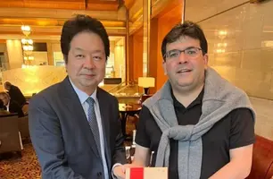 Presidente da Hyundai e Rafael Fonteles (Foto: Governo do Piauí)