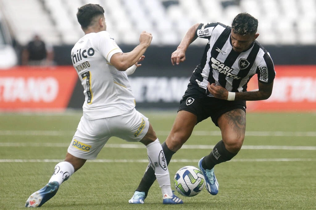 Santos arrranca empate com Botafogo, que chega a 8 jogos sem vencer - Folha  PE