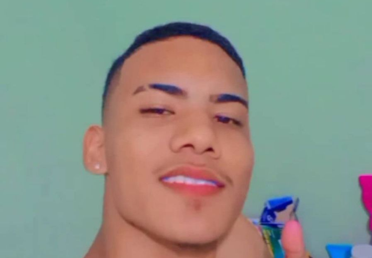 Seduc emite nota de pesar e lamenta morte de jovem dentro de escola em Teresina