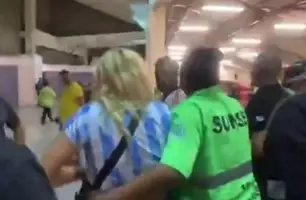 Torcedora argentina é presa suspeita de chamar funcionária de ‘macaco’ no RJ (Foto: Reprodução)