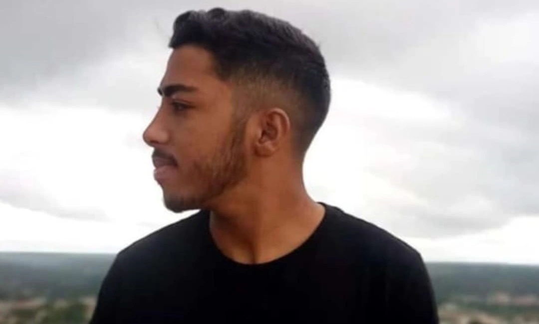 Cantor de 19 anos perde a vida em acidente na zona rural de Oeiras