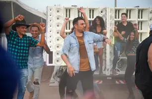 Cantor Mano Walter no seu clipe na Expoapi (Foto: Mateus/Conecta Piauí)