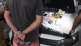 Ex-detento é preso com drogas nas proximidades do Complexo Penal de Altos (Foto: Reprodução)