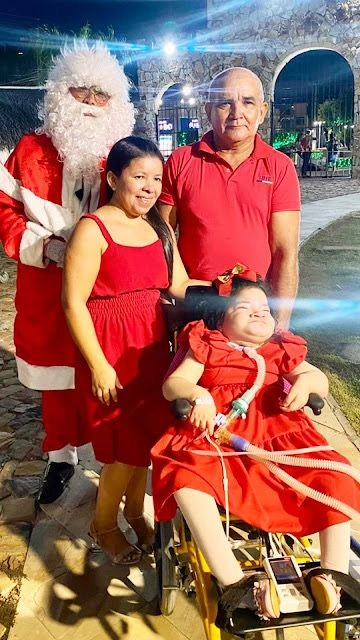 Laila Vitória e a família