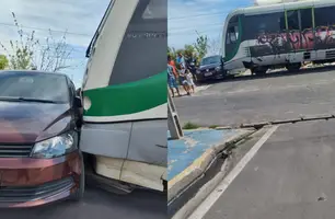 Metrô colidi em carro que atravessava linha férrea na zona Sudeste de Teresina (Foto: Reprodução)