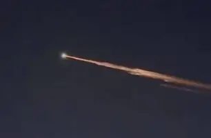 Moradores de Teresina registraram uma grande bola de fogo passando no céu (Foto: Reprodução)