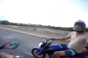 Motoqueiro é atacado por ladrão na avenida Piauí, em Timon (Foto: Reprodução)