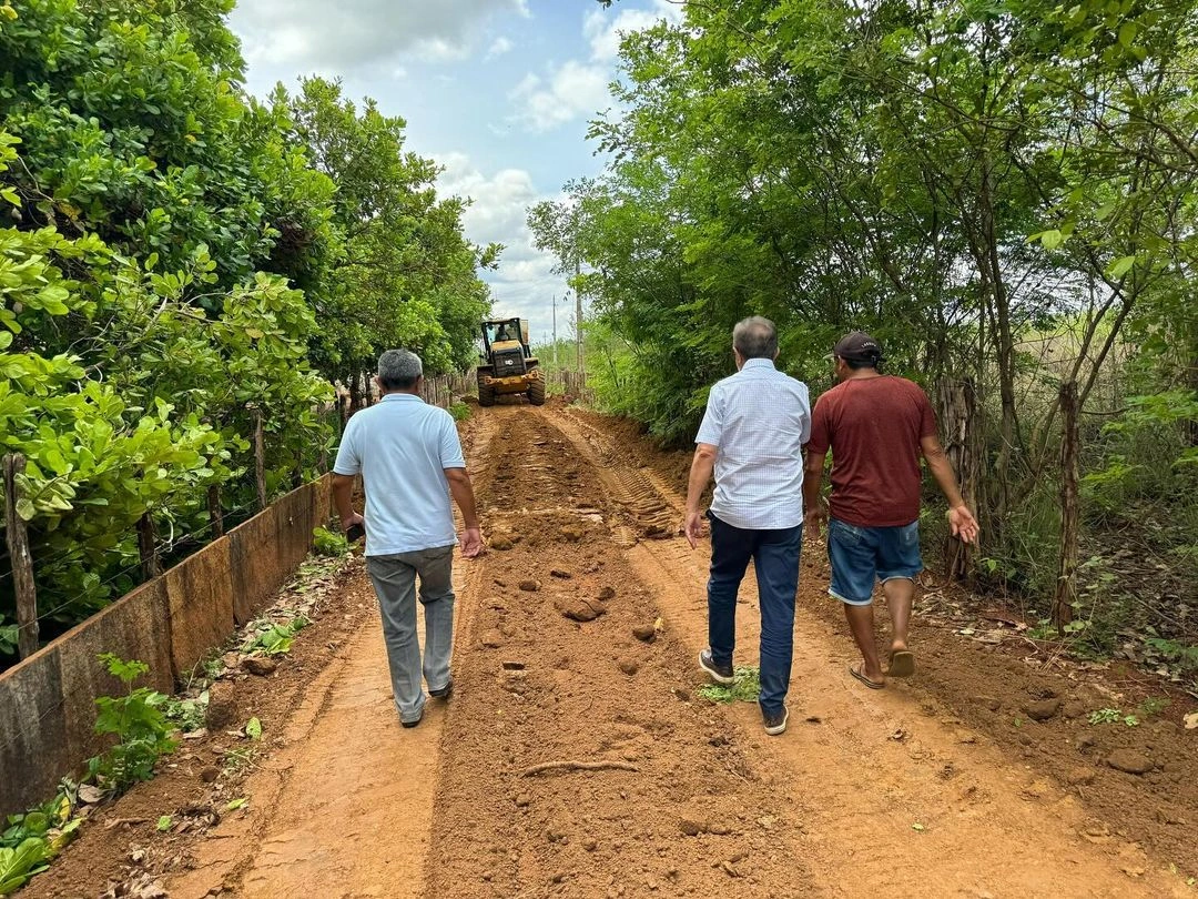 Prefeitura de Campo Maior avança na revitalização de estradas