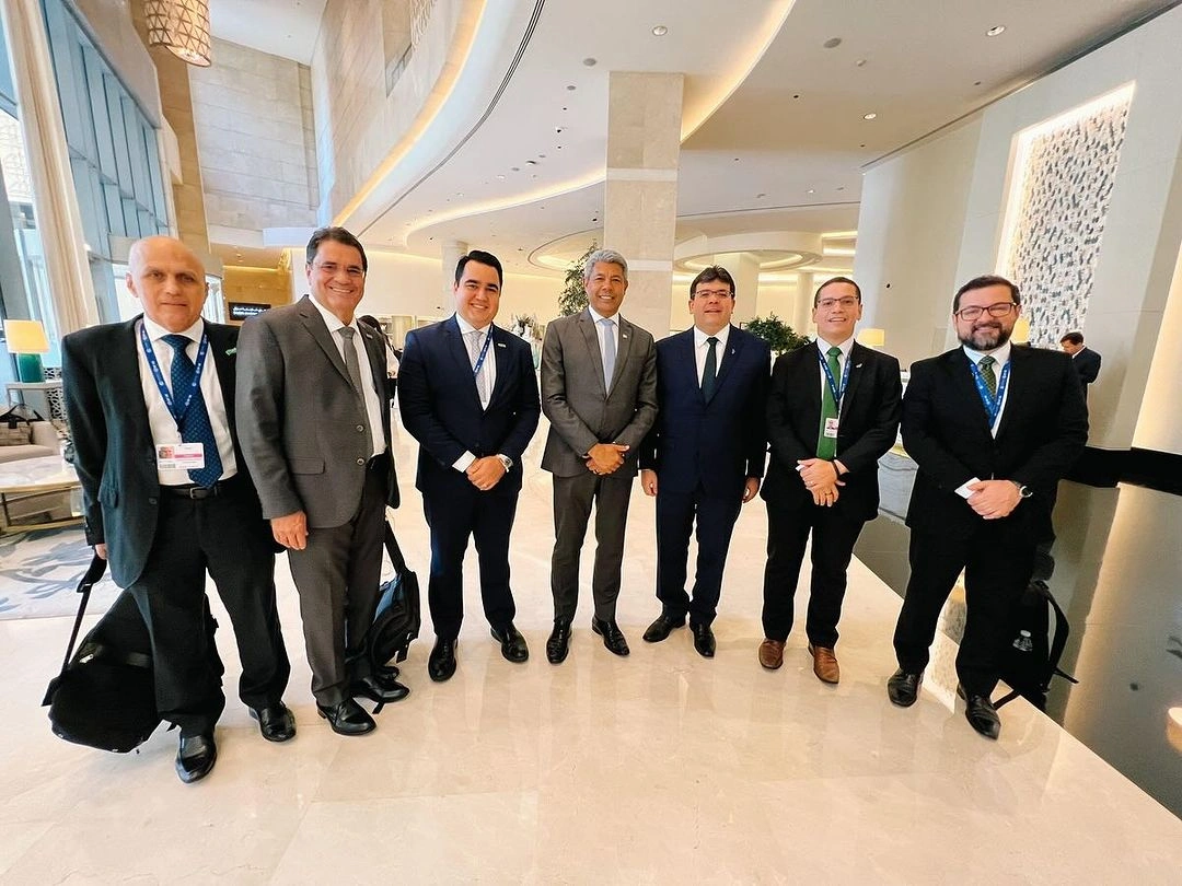 Rafael Fonteles com autoridades