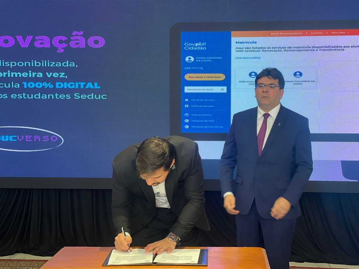 Rafael Fonteles e secretário da Educação lançam campanha de matrícula 100% digital