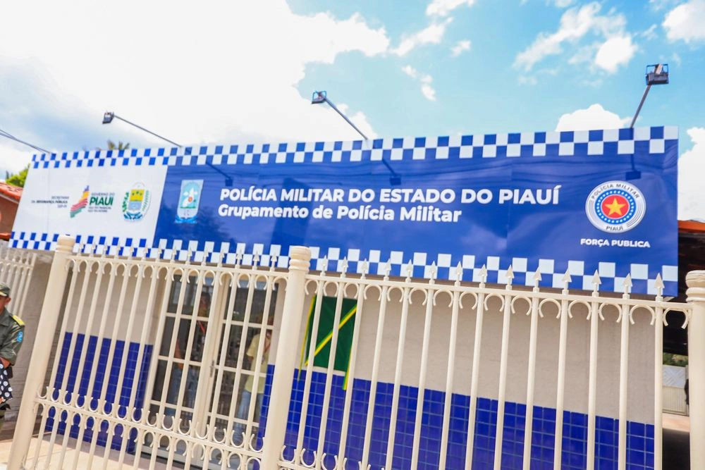 Rafael Fonteles inaugura pavimentação asfáltica e Grupamento da Polícia Militar em Miguel Alves