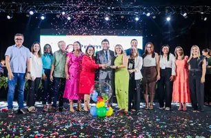 Rafael Fonteles premia escolas com as melhores práticas de alfabetização do Piauí (Foto: Reprodução)