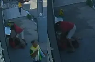 Vídeo mostra mulher sendo esfaqueada várias vezes por ex-companheiro em Teresina (Foto: Reprodução)