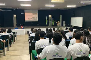 Ações em escolas da zona Norte de Teresina (Foto: Divulgação/ PM-PI)