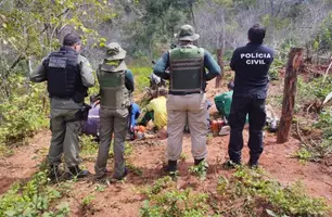 Cinco detidos durante a operação (Foto: Divulgação/ Semarh)