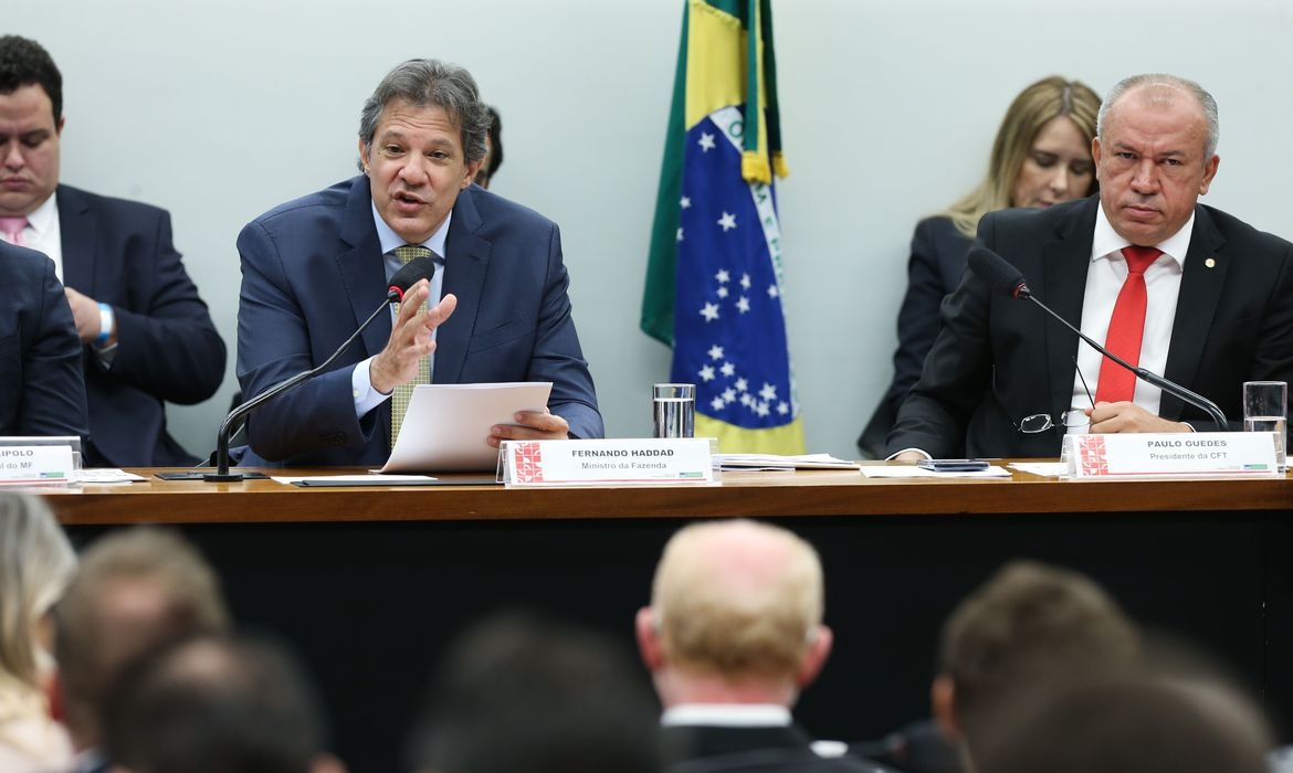 Em audiência pública na Câmara dos Deputados