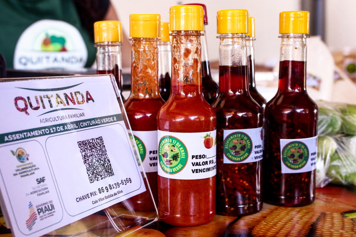 Feira em Teresina reúne produção de 15 associações de agricultores familiares