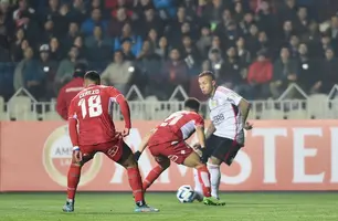 Flamengo abre o placar no Chile, mas acaba cedendo empate para Ñublense na Libertadores (Foto: Marcelo Cortes / CRF)