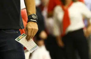 Mega-Sena: prêmio acumula após ninguém acertar dezenas (Foto: Marcelo Camargo/ Agência Brasil)