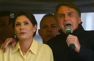 Michelle e Bolsonaro (Foto: Mauro Pimentel/AFP)