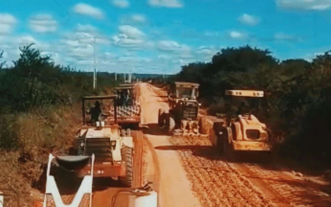 Obra sendo realizada pelo Governo do Piauí.