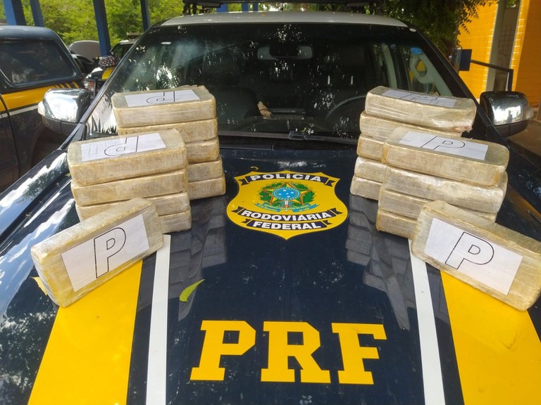 PRF apreende 20 kg de cocaína avaliados em mais de R$ 2,4 milhões no Piauí - Foto: Divulgação/ PRF