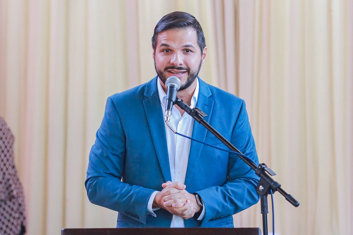 Secretário de Estado da Educação, Washington Bandeira