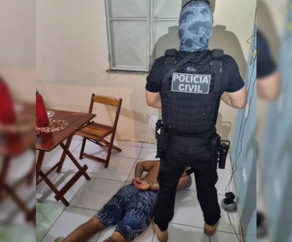Suspeito sendo preso pela Polícia Civil