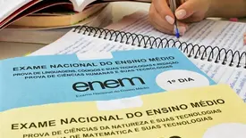 Cadernos do Enem (Foto: Reprodução)