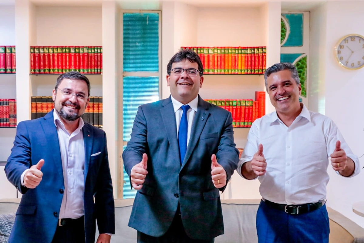 Dr. Vinícius desiste de disputar Prefeitura e vai apoiar Fábio Novo